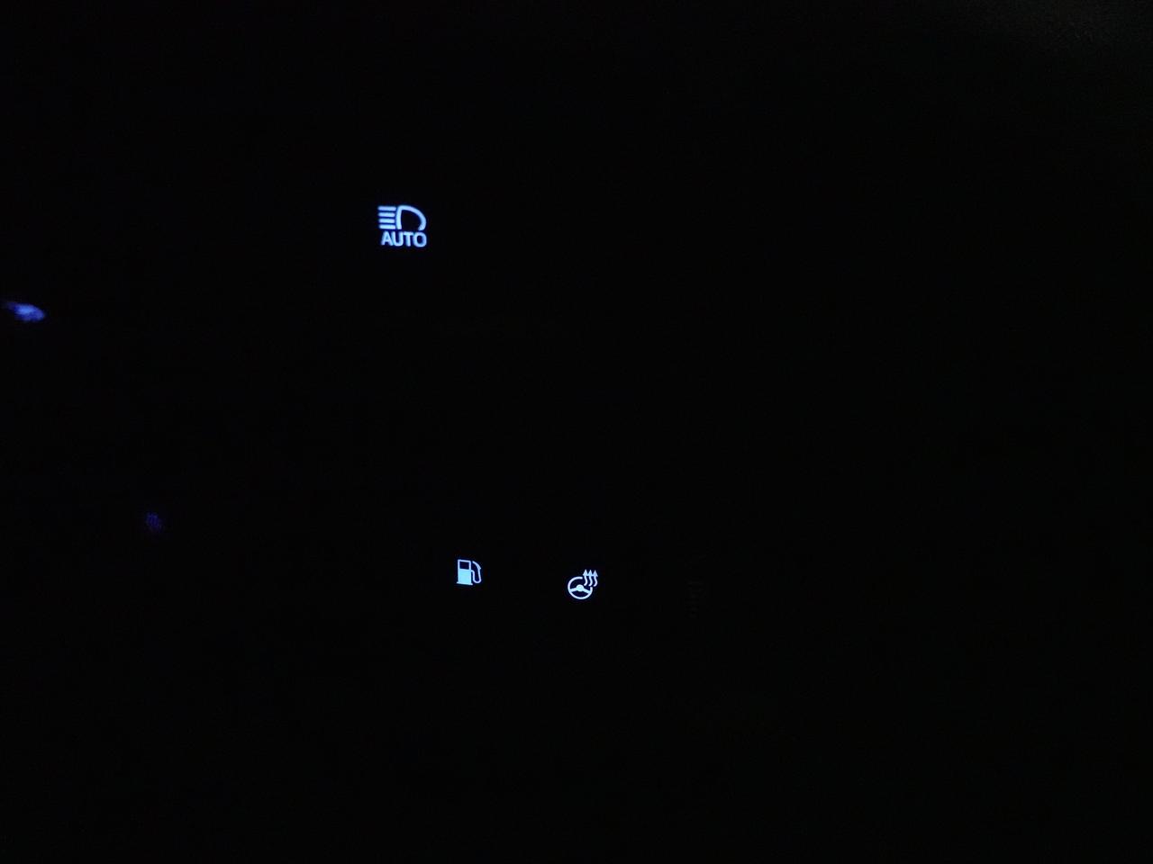 2022 Toyota C-HR XLE PREMIUM | LaneDep | Heated Seats | CarPlay Photo