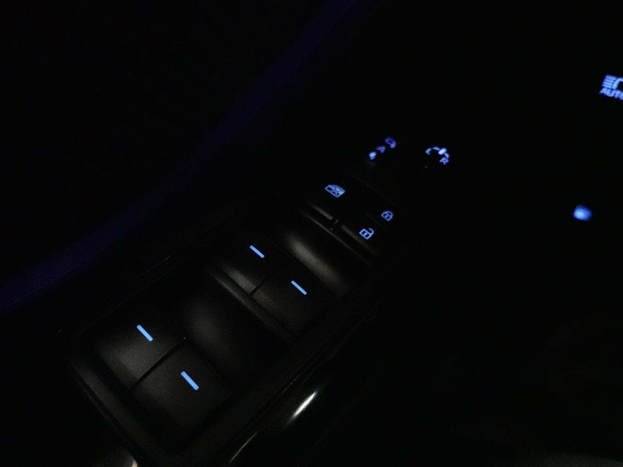 2022 Toyota C-HR XLE PREMIUM | LaneDep | Heated Seats | CarPlay