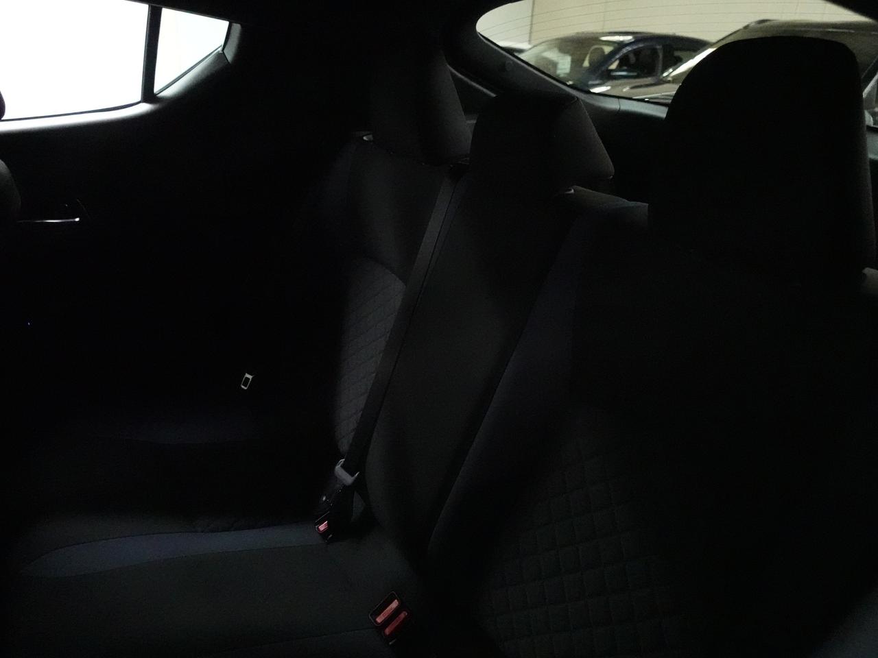 2022 Toyota C-HR XLE PREMIUM | LaneDep | Heated Seats | CarPlay Photo