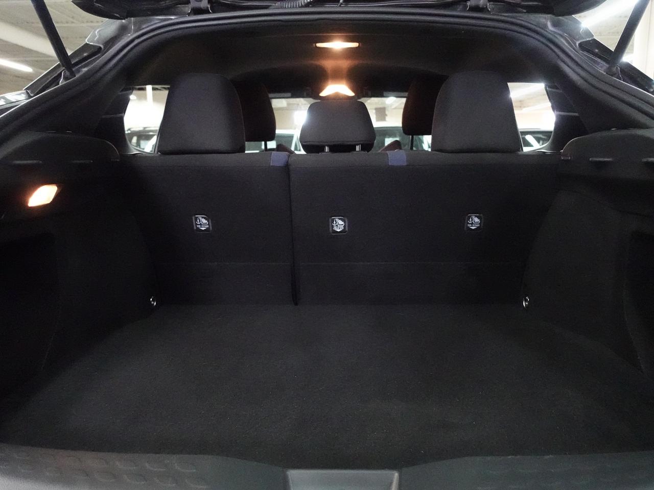 2022 Toyota C-HR XLE PREMIUM | LaneDep | Heated Seats | CarPlay Photo