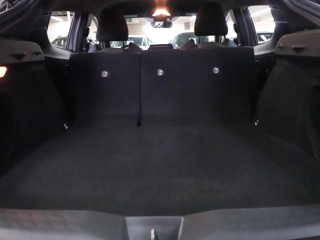 2022 Toyota C-HR XLE PREMIUM | LaneDep | Heated Seats | CarPlay Photo