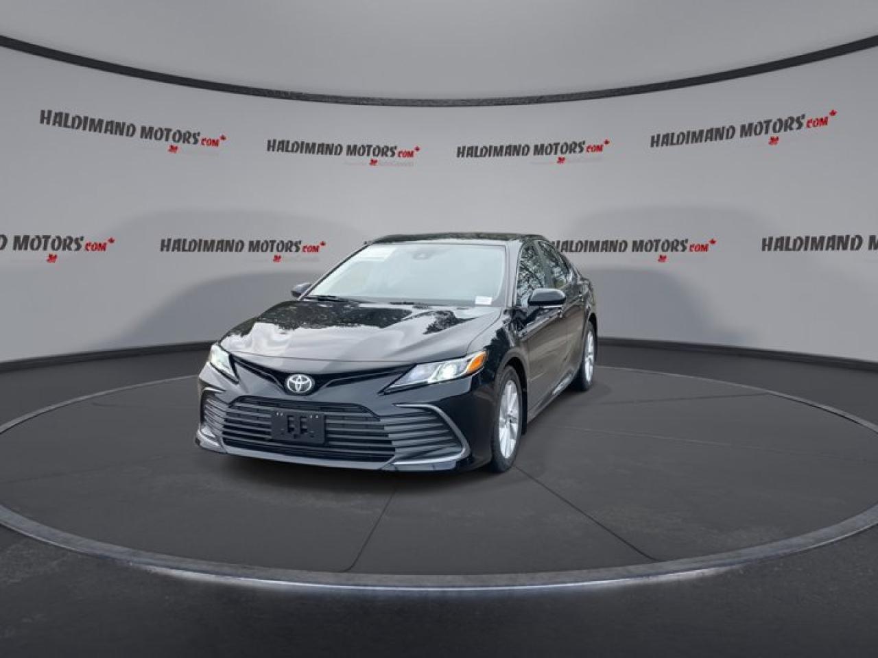 2021 Toyota Camry LE AWD Photo2