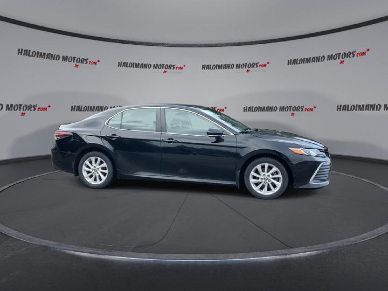 2021 Toyota Camry LE AWD Photo