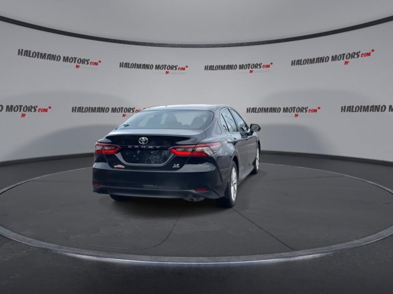 2021 Toyota Camry LE AWD Photo