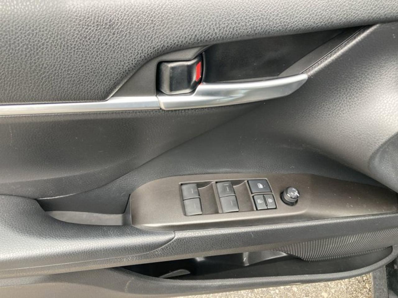 2021 Toyota Camry LE AWD Photo