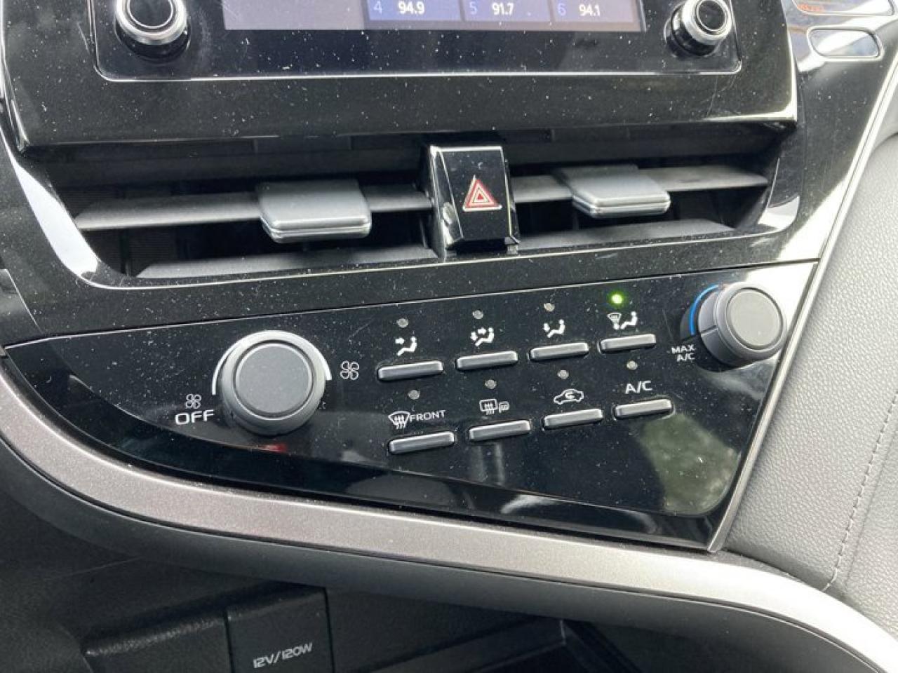 2021 Toyota Camry LE AWD Photo