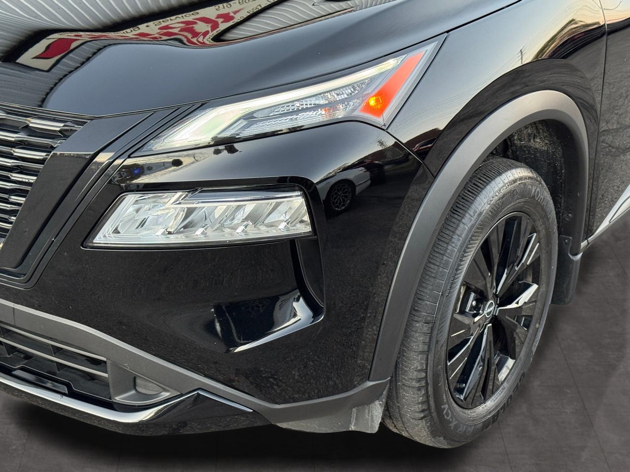 2023 Nissan Rogue SV Premium AWD Midnight Edition+CLEAN CARFAX Photo