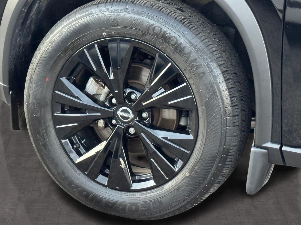 2023 Nissan Rogue SV Premium AWD Midnight Edition+CLEAN CARFAX Photo