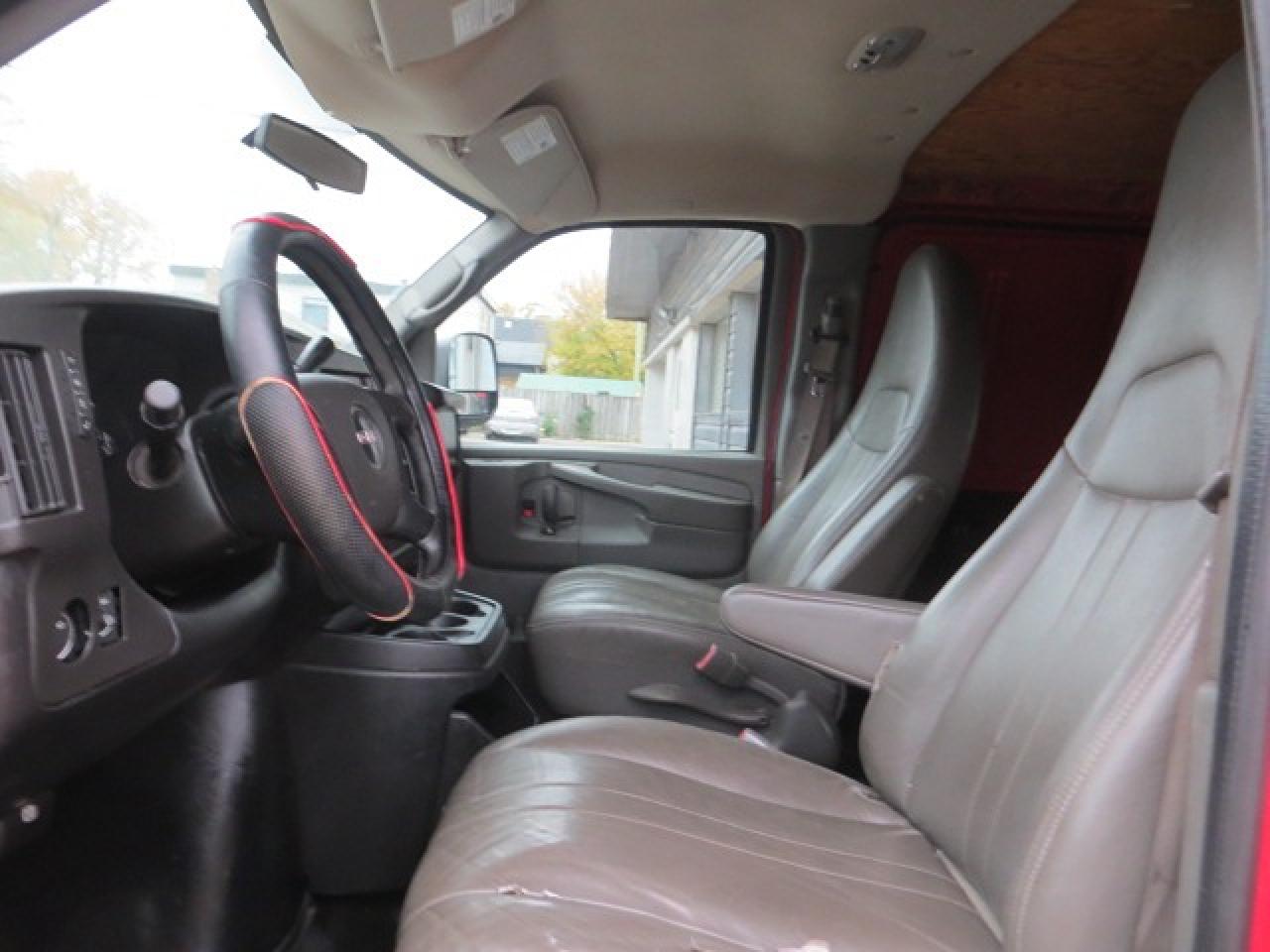 2013 GMC Savana 1500 CERTIFIED, ONLY 42,000KM - Photo #8
