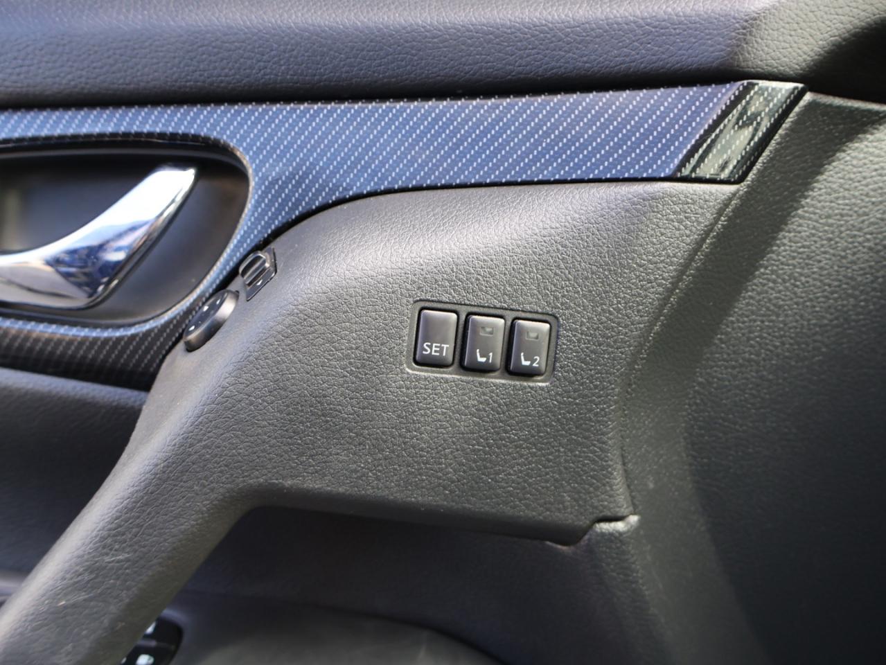 2017 Nissan Rogue SL AWD CERTIFIED *NISSAN MAINTAIN* CAMERA NAV BLUETOOTH LEATHER HEATED SEATS PANO ROOF CRUISE ALLOYS - Photo #31