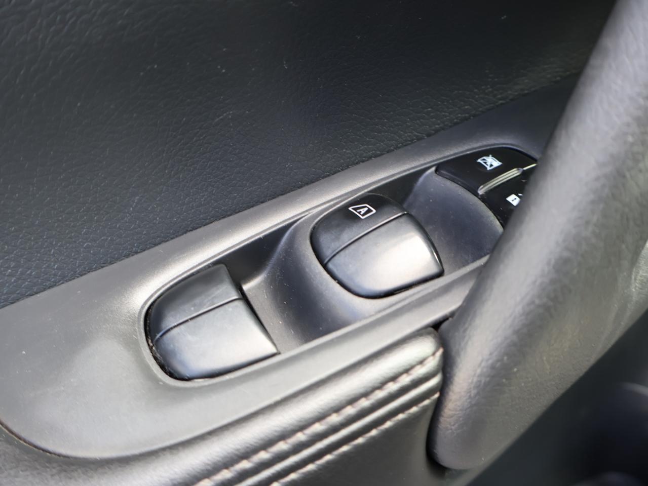 2017 Nissan Rogue SL AWD CERTIFIED *NISSAN MAINTAIN* CAMERA NAV BLUETOOTH LEATHER HEATED SEATS PANO ROOF CRUISE ALLOYS - Photo #30