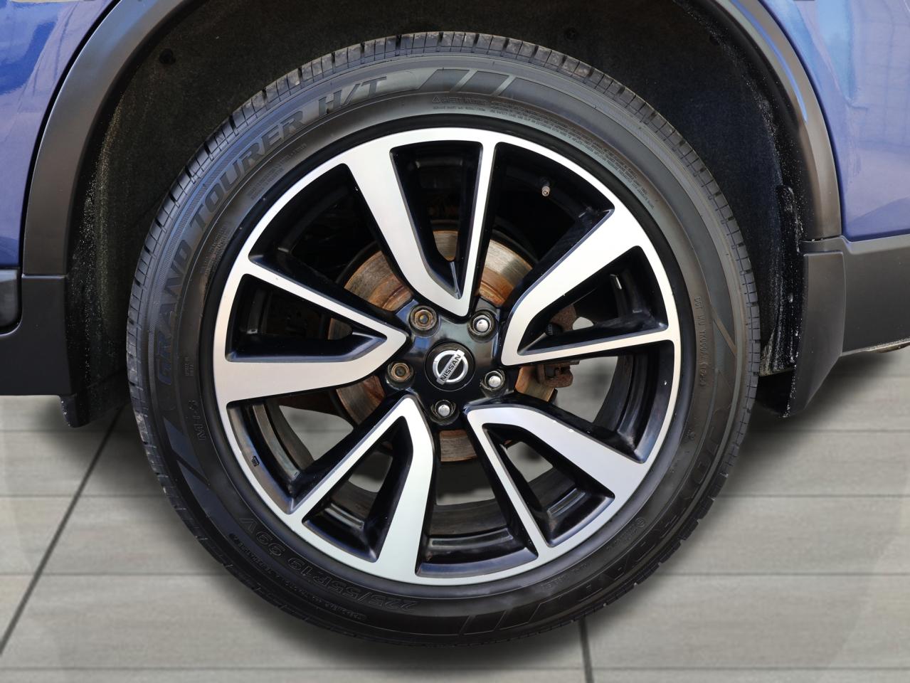 2017 Nissan Rogue SL AWD CERTIFIED *NISSAN MAINTAIN* CAMERA NAV BLUETOOTH LEATHER HEATED SEATS PANO ROOF CRUISE ALLOYS - Photo #39