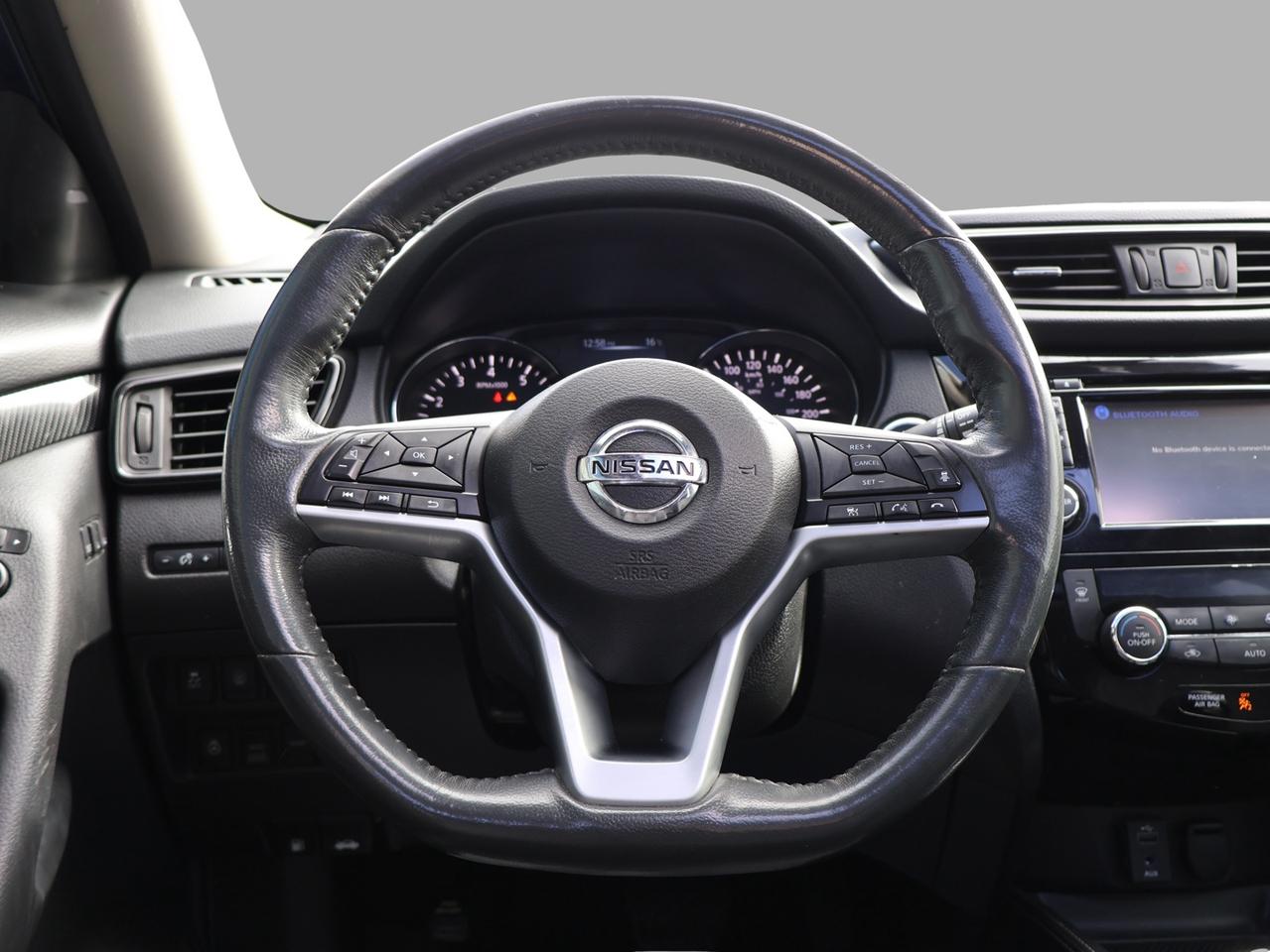 2017 Nissan Rogue SL AWD CERTIFIED *NISSAN MAINTAIN* CAMERA NAV BLUETOOTH LEATHER HEATED SEATS PANO ROOF CRUISE ALLOYS Photo