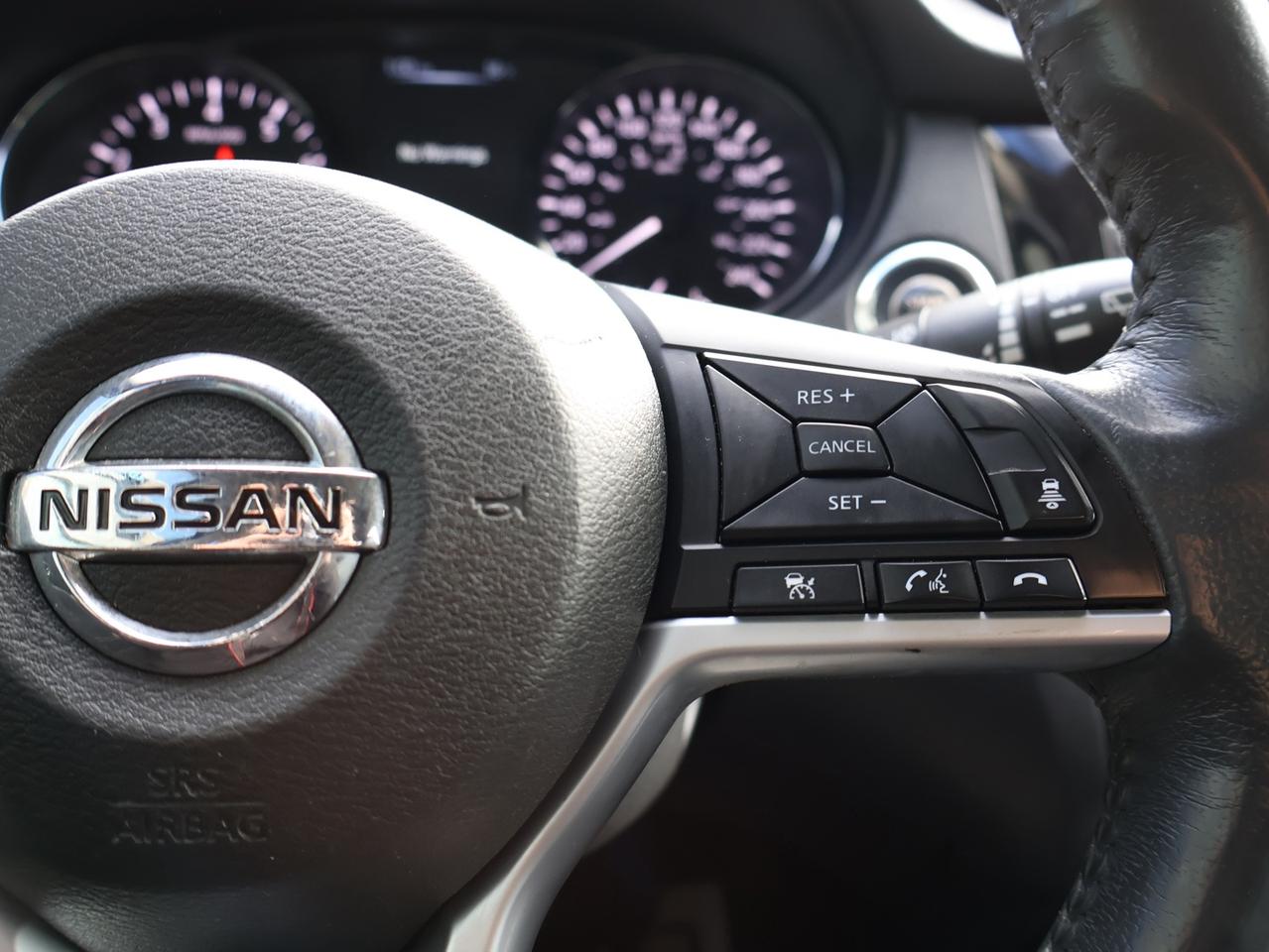 2017 Nissan Rogue SL AWD CERTIFIED *NISSAN MAINTAIN* CAMERA NAV BLUETOOTH LEATHER HEATED SEATS PANO ROOF CRUISE ALLOYS Photo