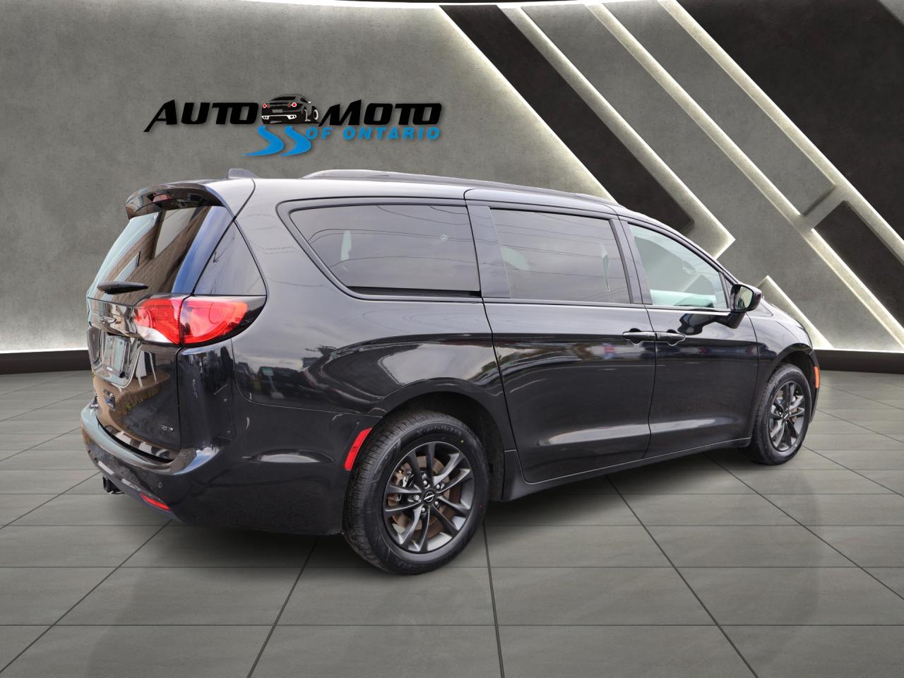 2020 Chrysler Pacifica LAUNCH EDITION-S PKG AWD CERTIFIED *ACCIDENT FREE* NAVI CAMERA HEATED LEATHER P,SENSORS B.SPOT - Photo #6