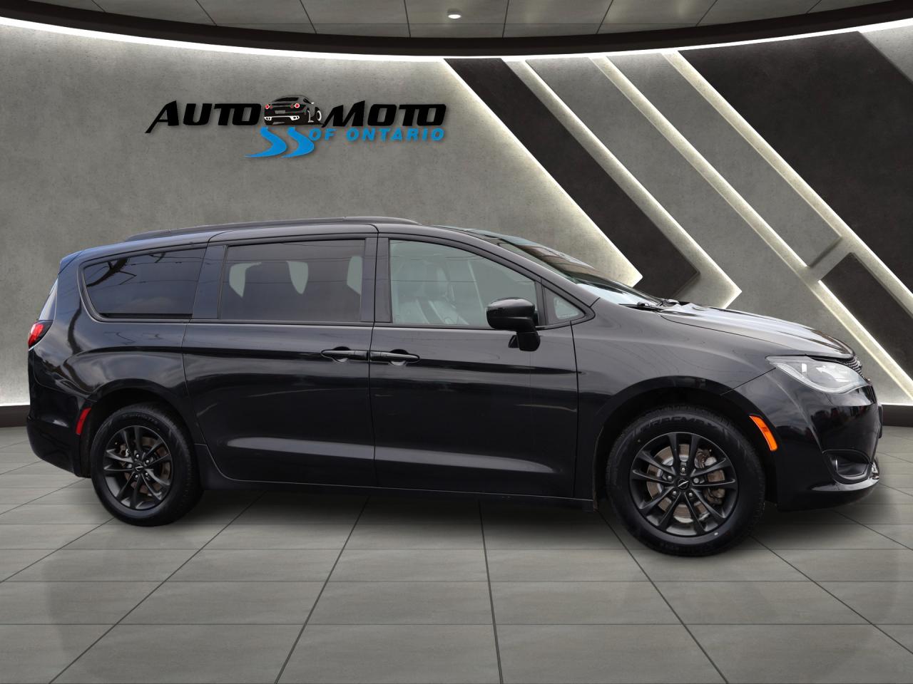 2020 Chrysler Pacifica LAUNCH EDITION-S PKG AWD CERTIFIED *ACCIDENT FREE* NAVI CAMERA HEATED LEATHER P,SENSORS B.SPOT - Photo #7