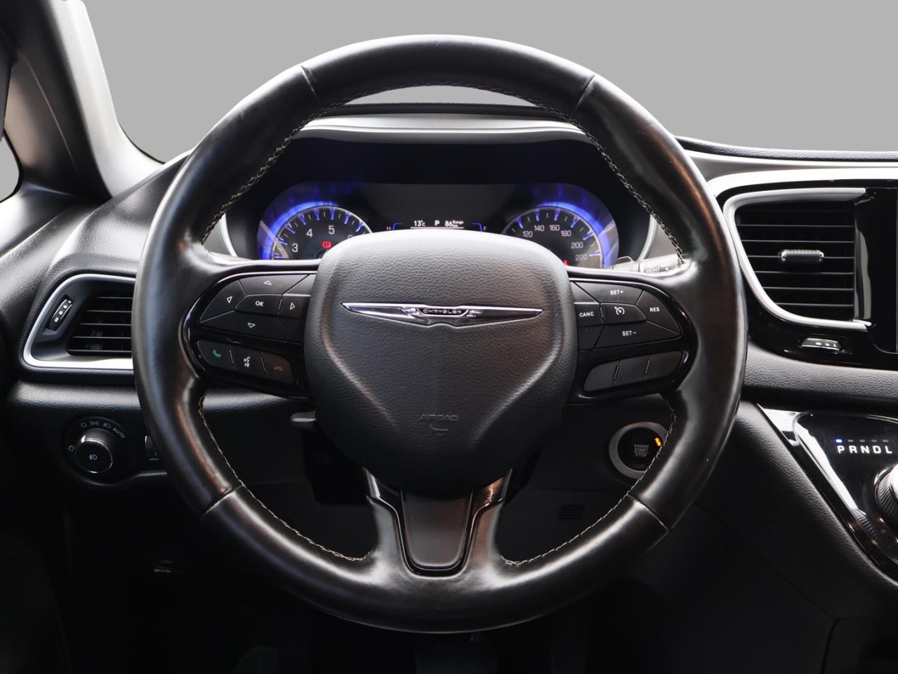 2020 Chrysler Pacifica LAUNCH EDITION-S PKG AWD CERTIFIED *ACCIDENT FREE* NAVI CAMERA HEATED LEATHER P,SENSORS B.SPOT - Photo #9