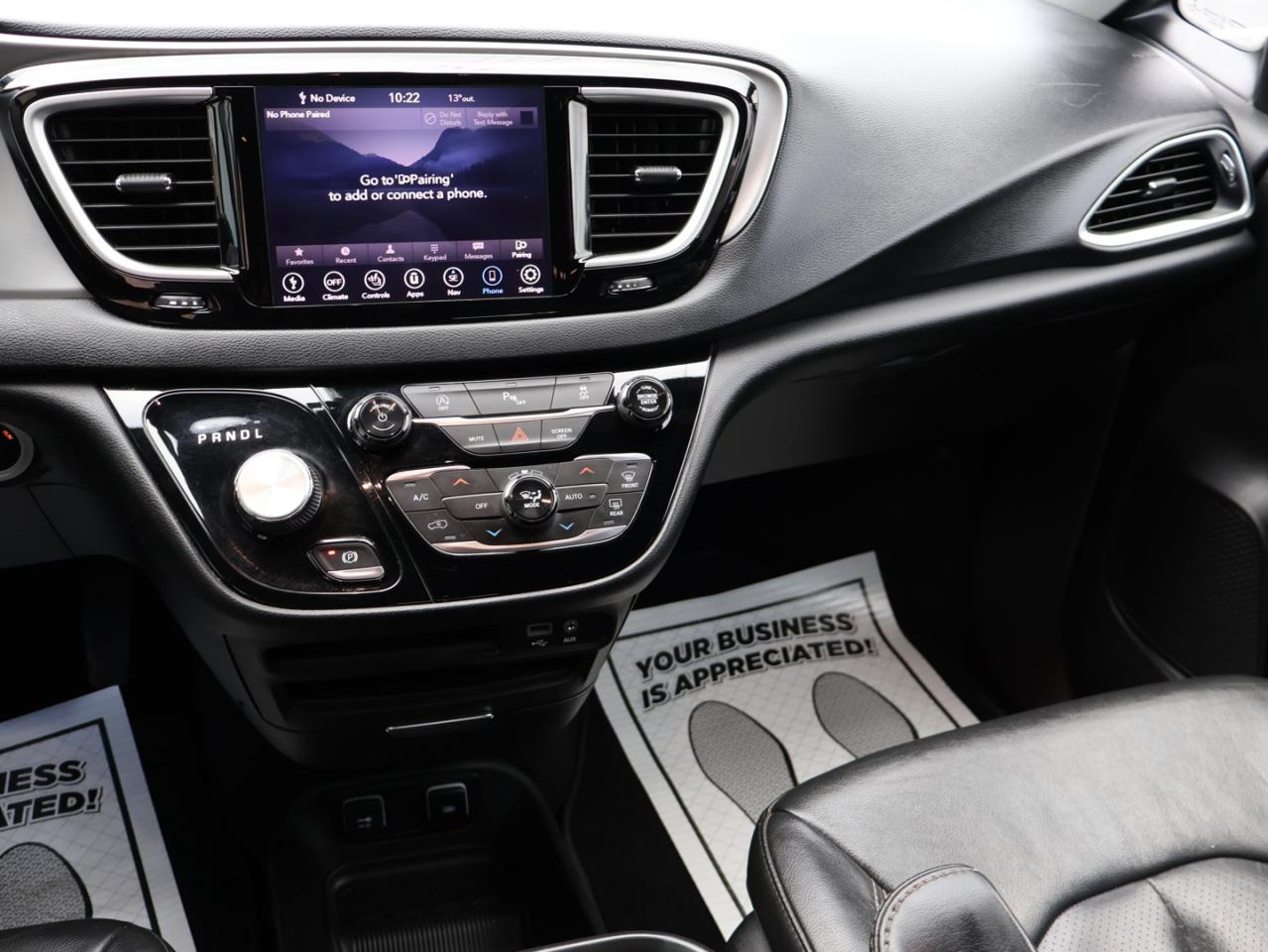 2020 Chrysler Pacifica LAUNCH EDITION-S PKG AWD CERTIFIED *ACCIDENT FREE* NAVI CAMERA HEATED LEATHER P,SENSORS B.SPOT - Photo #10