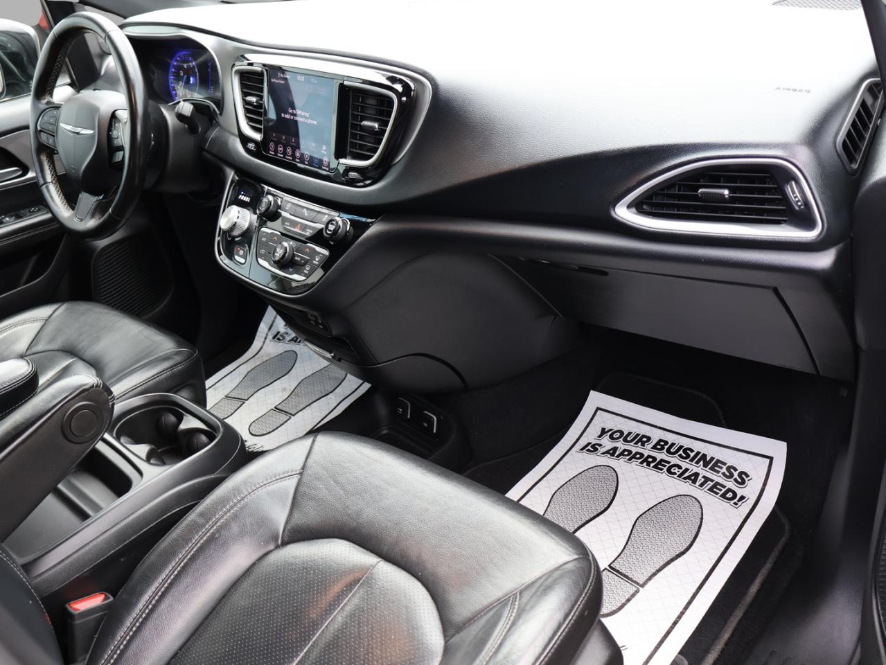 2020 Chrysler Pacifica LAUNCH EDITION-S PKG AWD CERTIFIED *ACCIDENT FREE* NAVI CAMERA HEATED LEATHER P,SENSORS B.SPOT - Photo #12