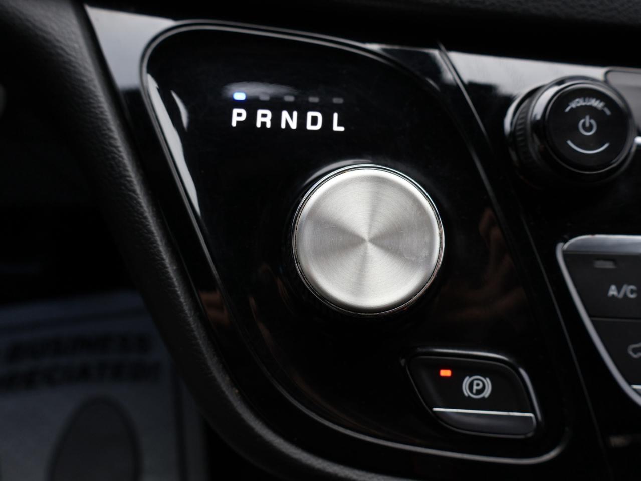 2020 Chrysler Pacifica LAUNCH EDITION-S PKG AWD CERTIFIED *ACCIDENT FREE* NAVI CAMERA HEATED LEATHER P,SENSORS B.SPOT - Photo #20