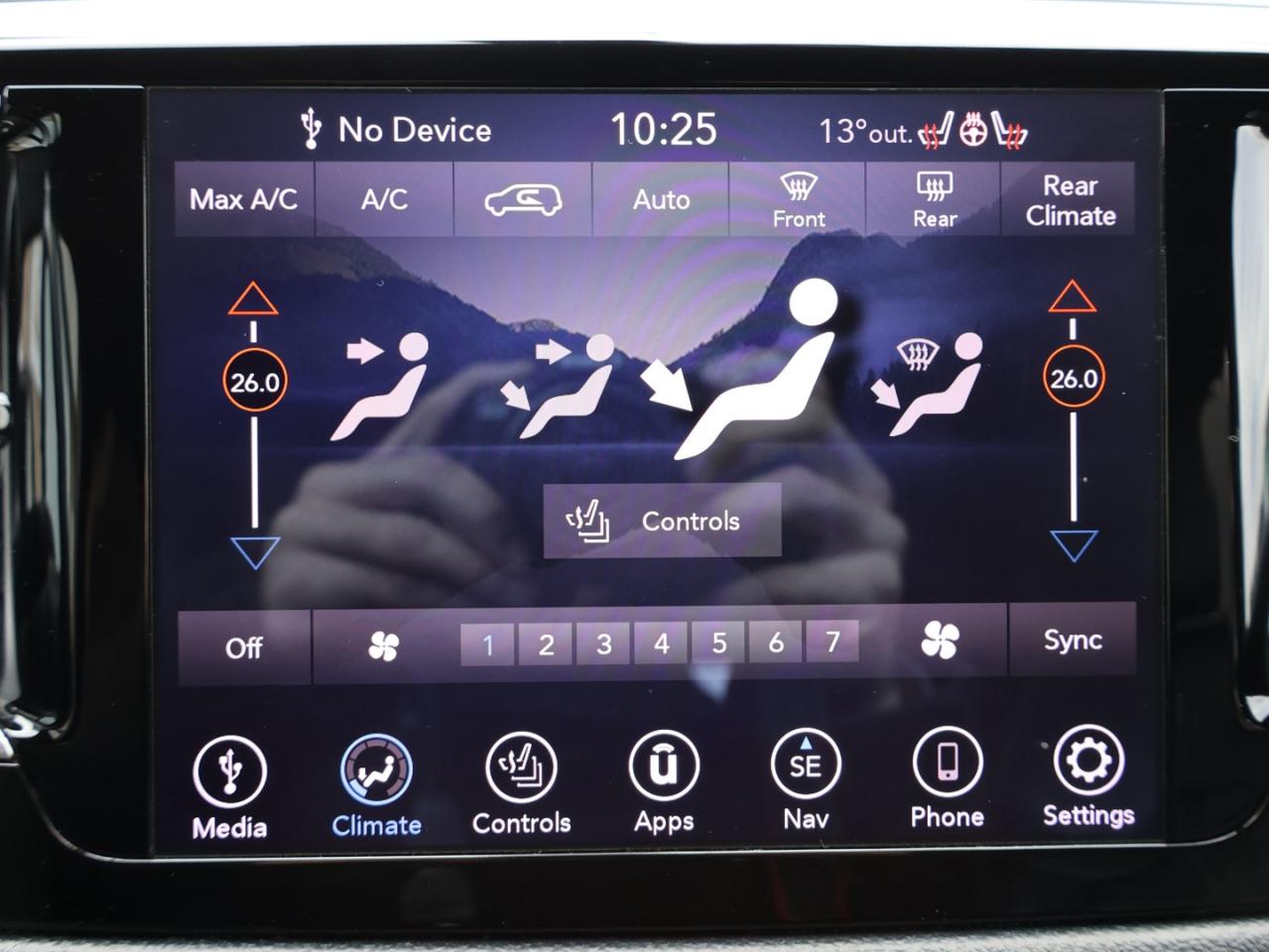 2020 Chrysler Pacifica LAUNCH EDITION-S PKG AWD CERTIFIED *ACCIDENT FREE* NAVI CAMERA HEATED LEATHER P,SENSORS B.SPOT - Photo #25
