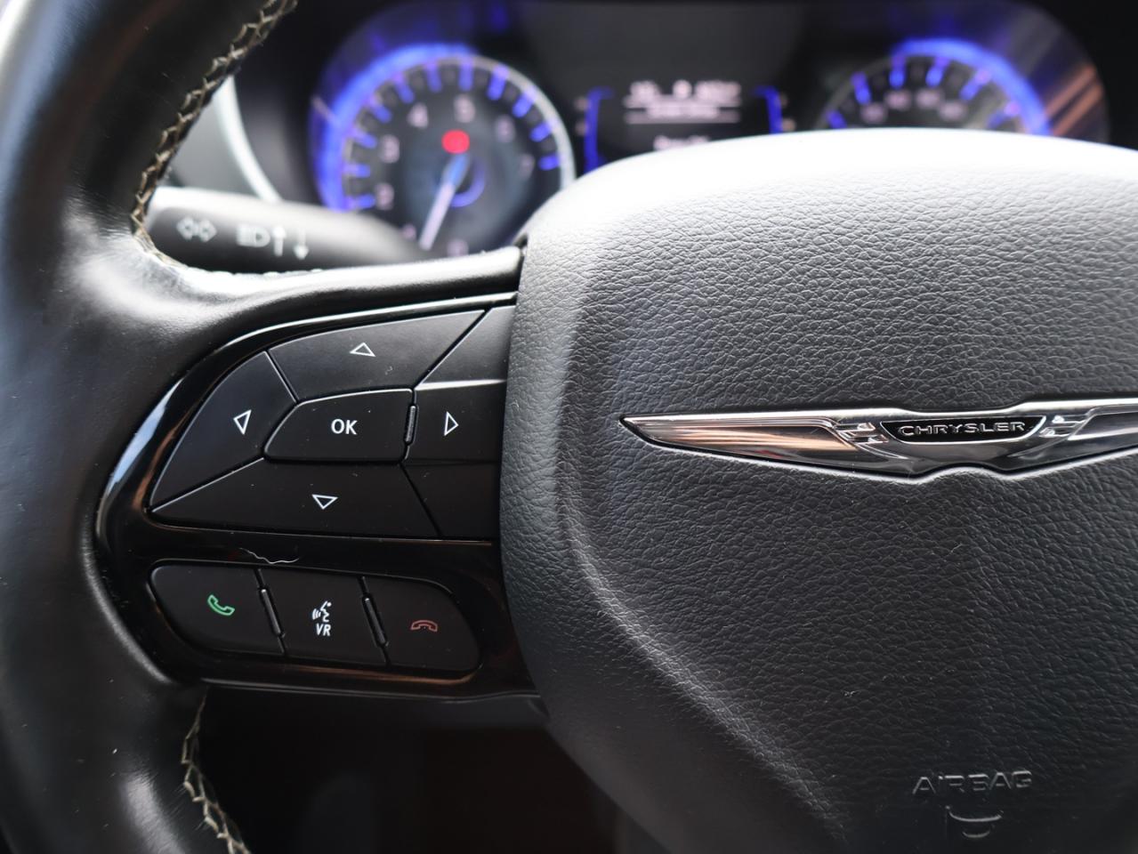 2020 Chrysler Pacifica LAUNCH EDITION-S PKG AWD CERTIFIED *ACCIDENT FREE* NAVI CAMERA HEATED LEATHER P,SENSORS B.SPOT - Photo #32