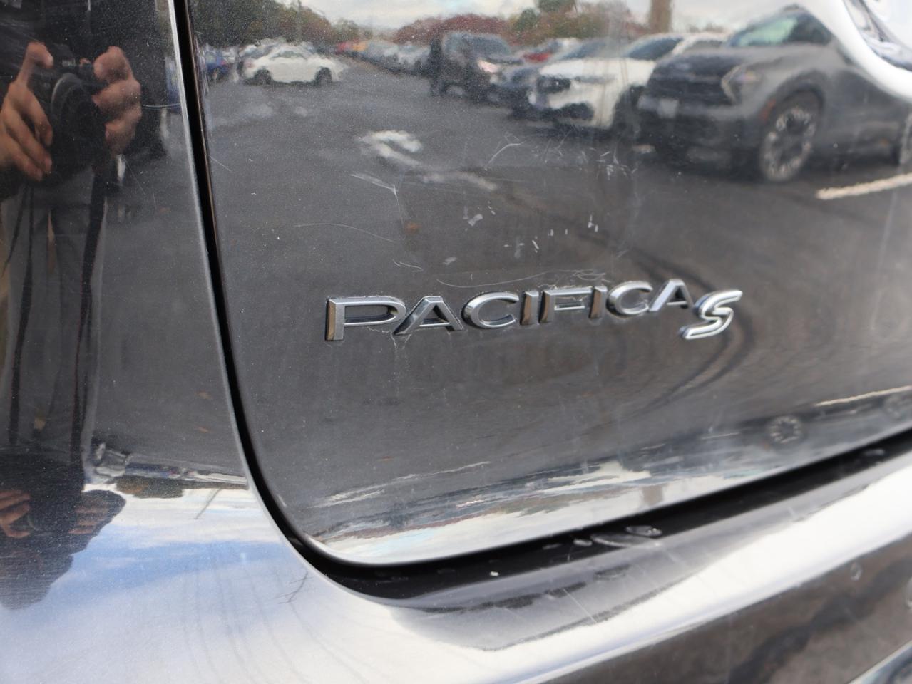 2020 Chrysler Pacifica LAUNCH EDITION-S PKG AWD CERTIFIED *ACCIDENT FREE* NAVI CAMERA HEATED LEATHER P,SENSORS B.SPOT - Photo #36