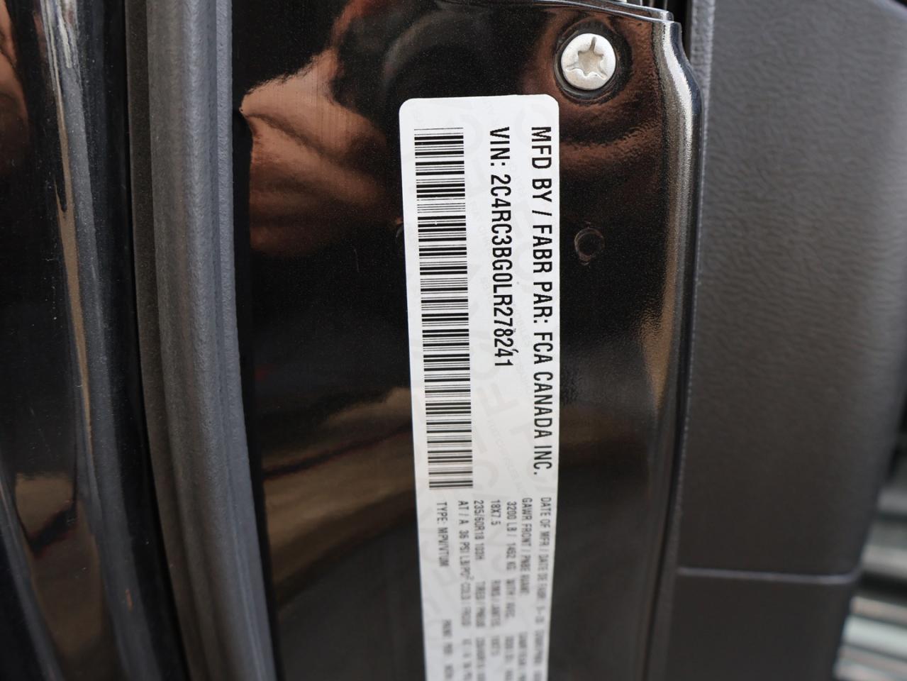 2020 Chrysler Pacifica LAUNCH EDITION-S PKG AWD CERTIFIED *ACCIDENT FREE* NAVI CAMERA HEATED LEATHER P,SENSORS B.SPOT - Photo #41