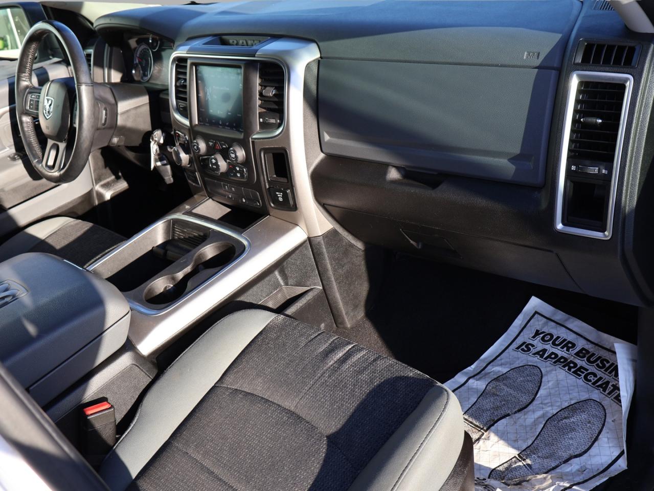 2019 RAM 1500 SLT HEMI CREW 4WD CERTIFIED *1 OWNER*ACCIDENT FREE* NAV BLUETOOTH HEATED SEATS CRUISE ALLOYS - Photo #12