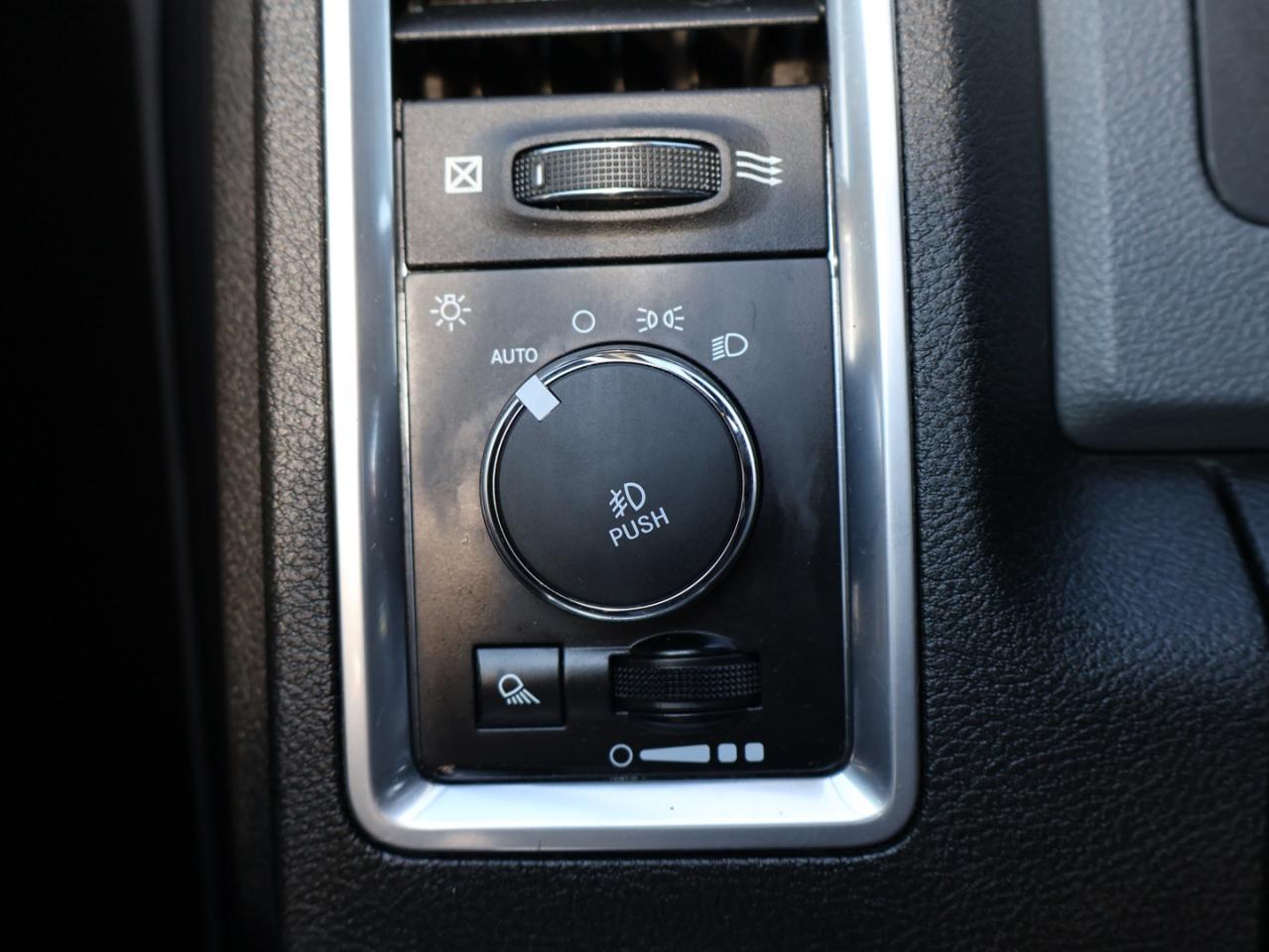 2019 RAM 1500 SLT HEMI CREW 4WD CERTIFIED *1 OWNER*ACCIDENT FREE* NAV BLUETOOTH HEATED SEATS CRUISE ALLOYS - Photo #30