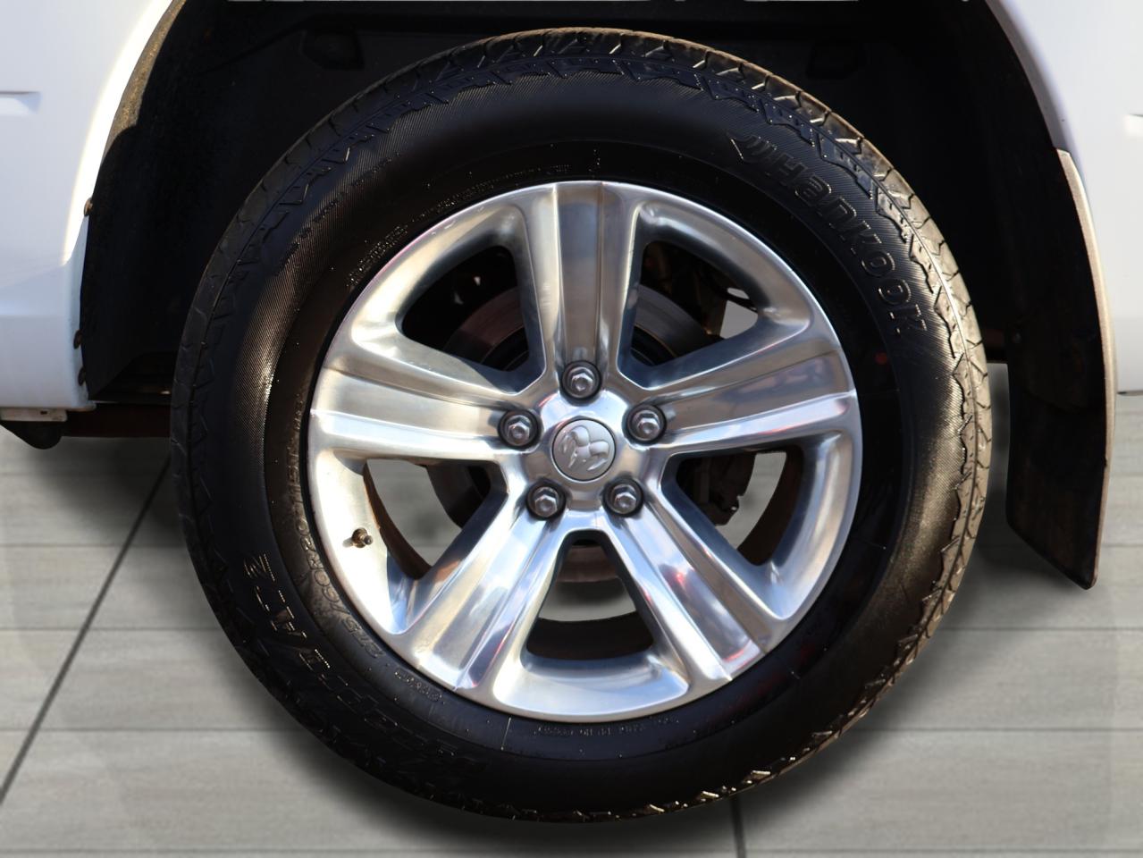 2019 RAM 1500 SLT HEMI CREW 4WD CERTIFIED *1 OWNER*ACCIDENT FREE* NAV BLUETOOTH HEATED SEATS CRUISE ALLOYS - Photo #32