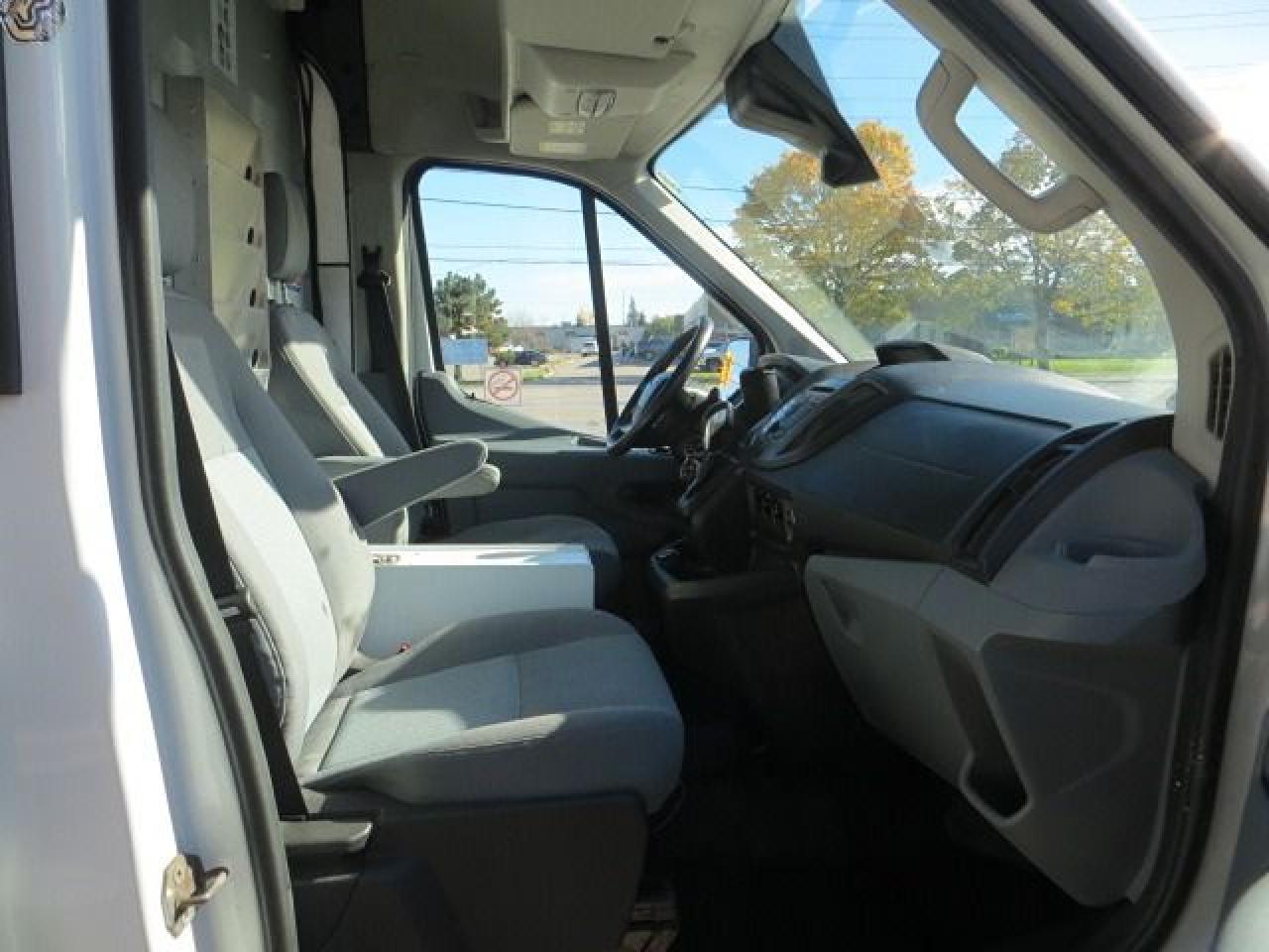 2017 Ford Transit Cargo Van CERTIFIED, 3.7L, HIGH ROOF T-350, 9500GVWR, 148" - Photo #9