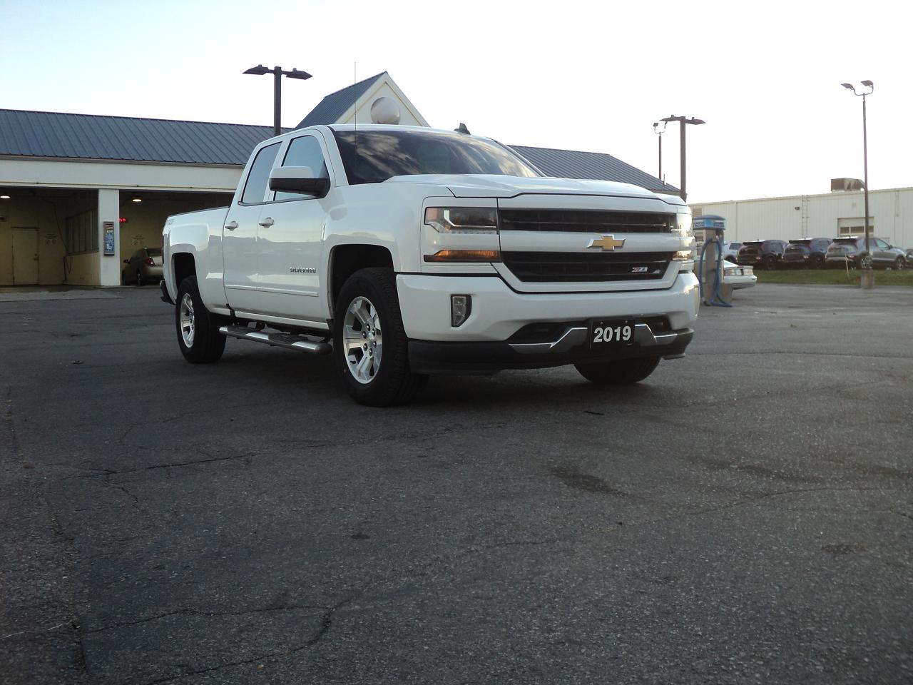 2019 Chevrolet Silverado 1500 LT DoubleCab Z71 4WD 5.3L8cyl 6'7"Box HeatedSeats Photo4