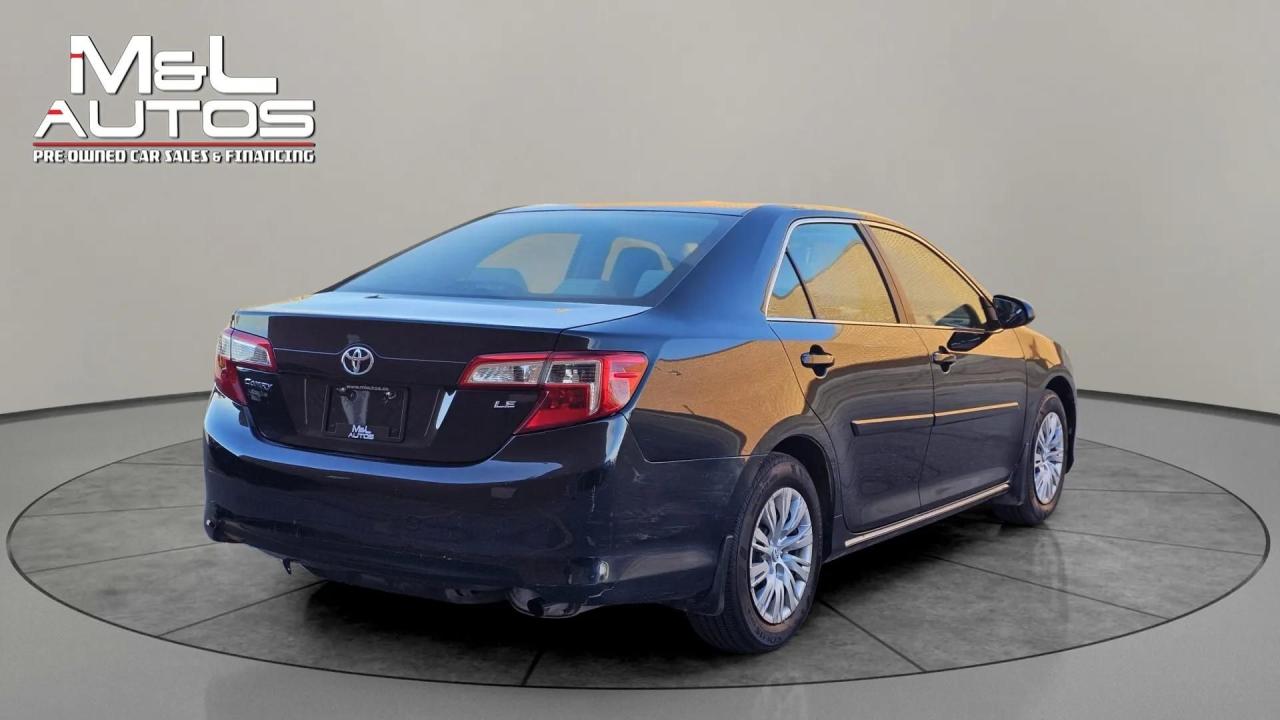2014 Toyota Camry LE Photo4