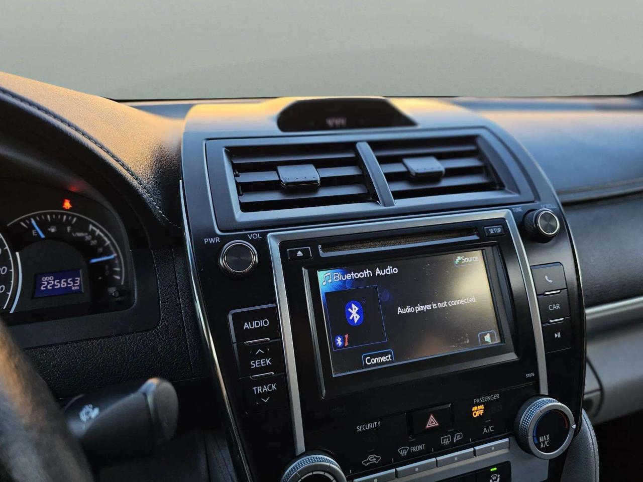 2014 Toyota Camry LE - Photo #14