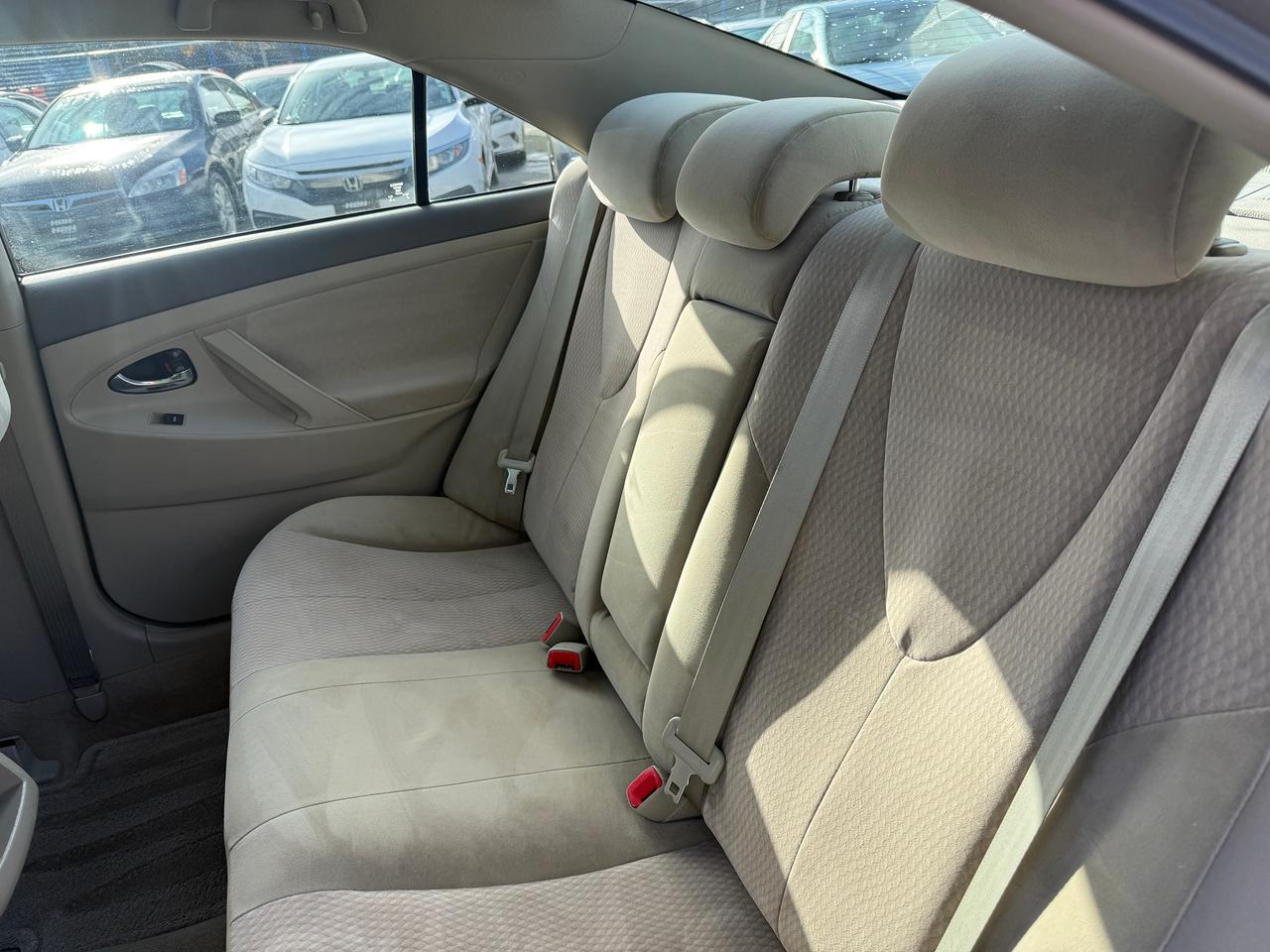 2011 Toyota Camry FINANCING AVAILABLE Photo14