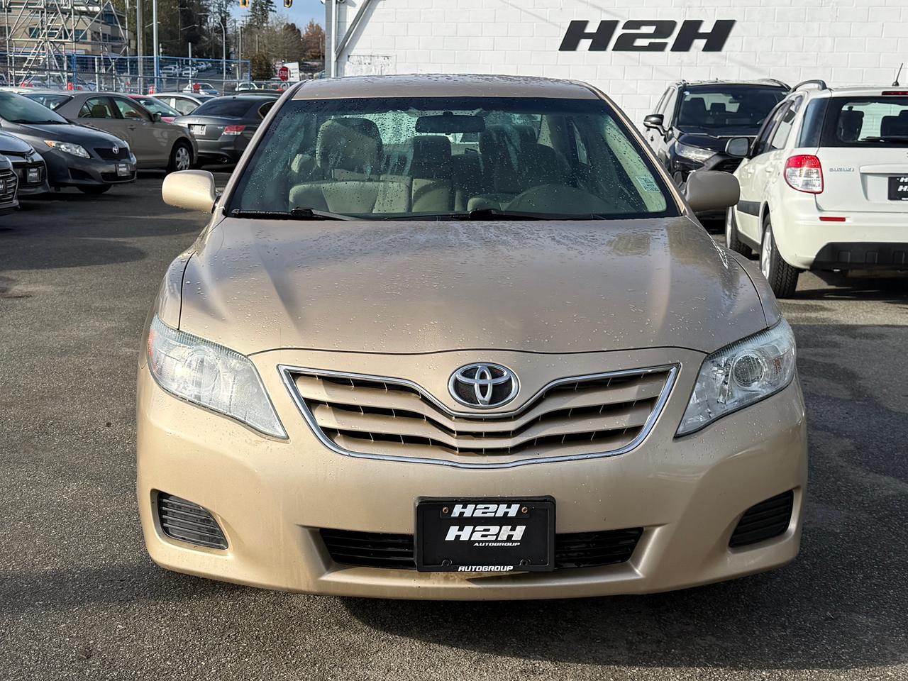 2011 Toyota Camry FINANCING AVAILABLE Photo2