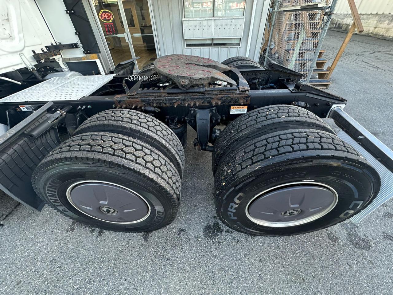 2024 Freightliner CASCADIA  - Photo #15