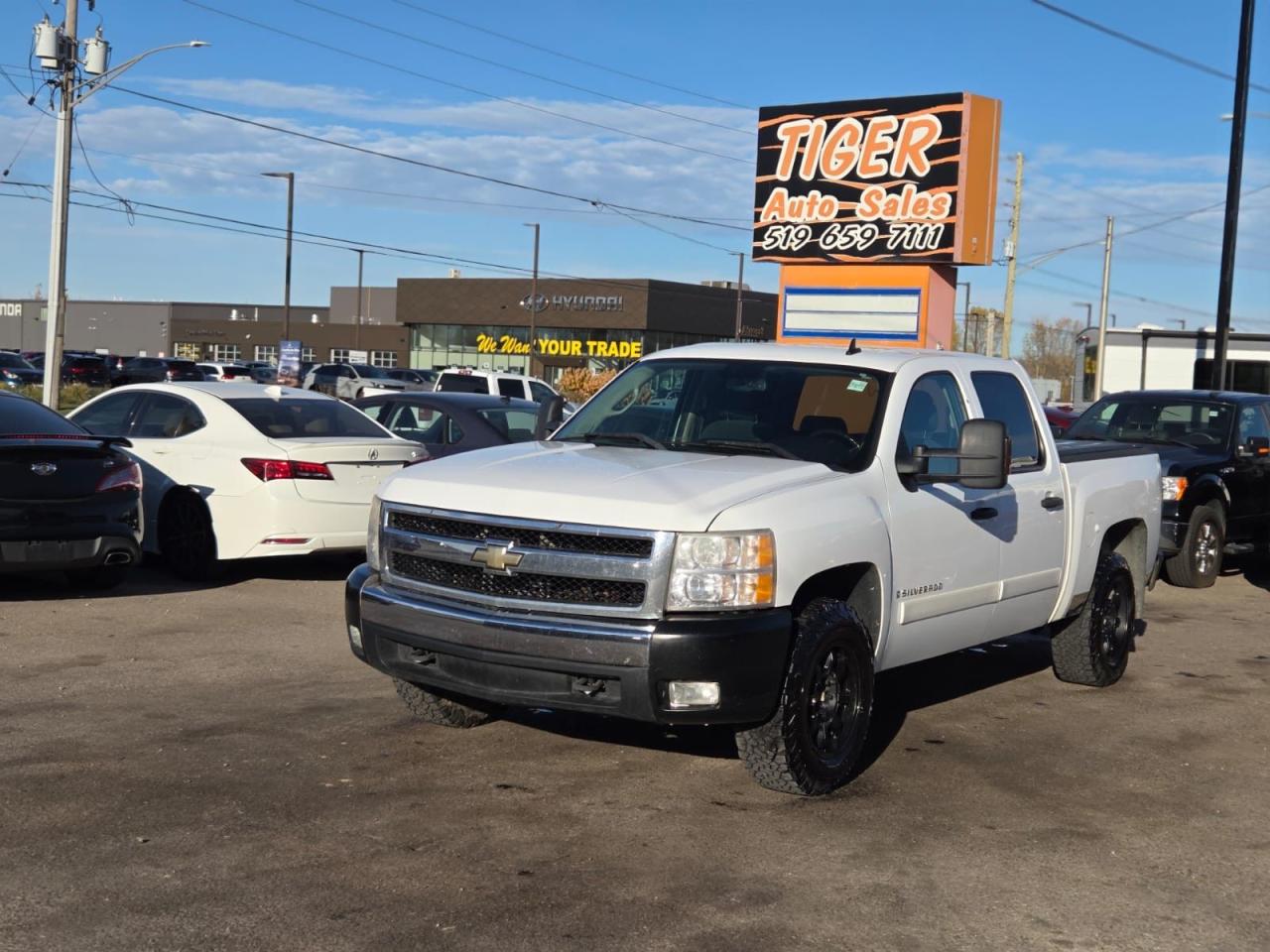 2008 Chevrolet Silverado 1500 LT, CREW CAB, 4X4, ONLY 86KMS, CERTIFIED - Photo #1