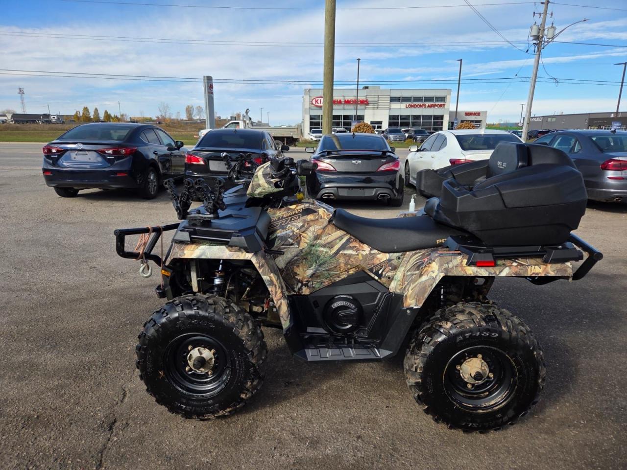 2020 Polaris Sportsman 570 EPS, 2UP, GUN RACK, LOW KMS, LIGHT DAMAGE - Photo #2