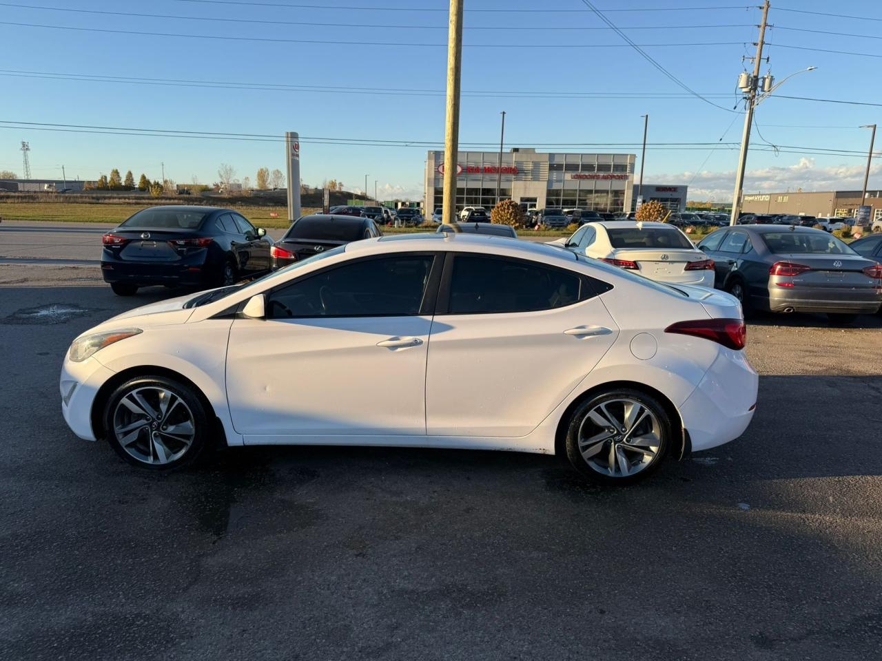 2015 Hyundai Elantra GLS, ALLOYS, MANUAL, 4 CYL, CERTIFIED - Photo #2