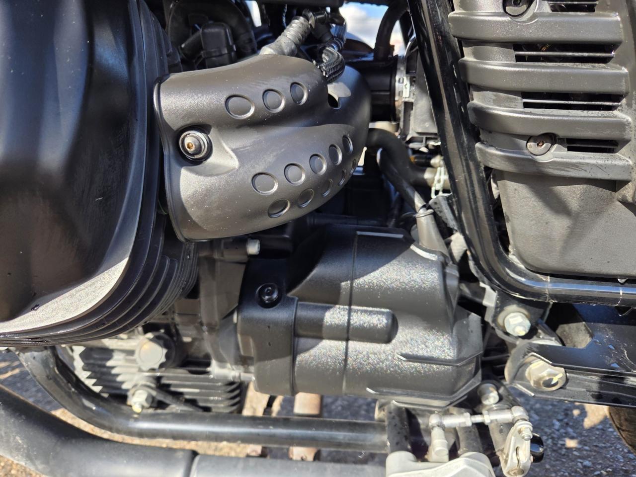 2017 Moto Guzzi V7 III STONE, LIGHT DAMAGE, RUNS WELL, AS IS SPECIAL - Photo #9