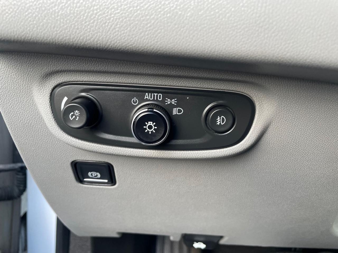 2018 GMC Terrain SLT *4X4, HEATED SEAT & STEERING, MOONROOF* - Photo #10