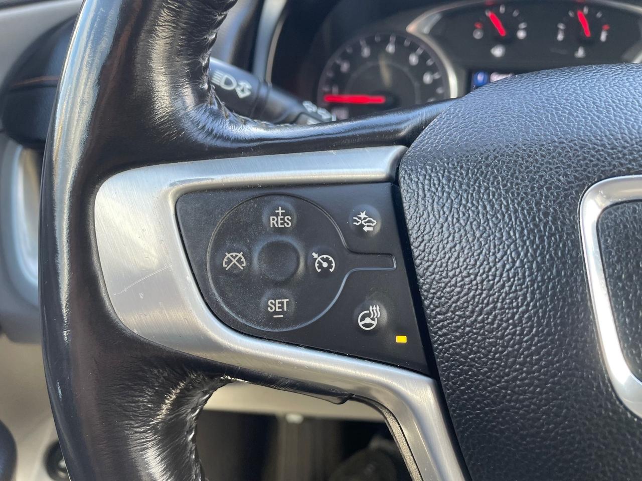 2018 GMC Terrain SLT *4X4, HEATED SEAT & STEERING, MOONROOF* Photo