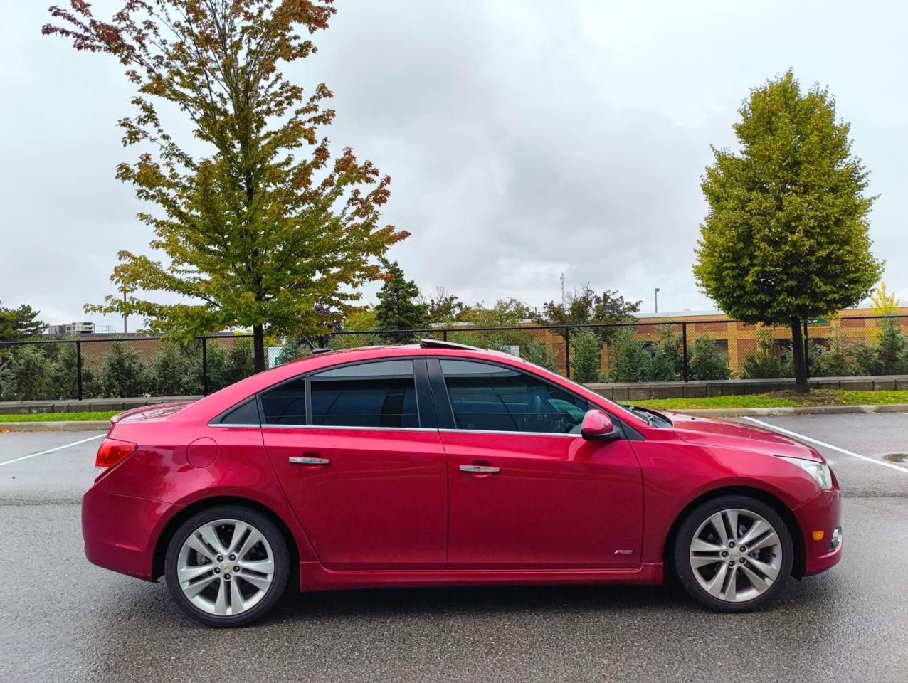 2011 Chevrolet Cruze LTZ Turbo w/1SA - Photo #2