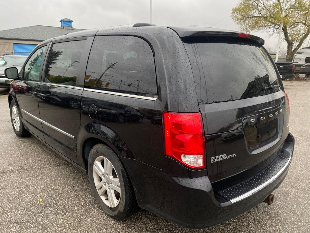 2014 Dodge Grand Caravan Crew - Photo #8