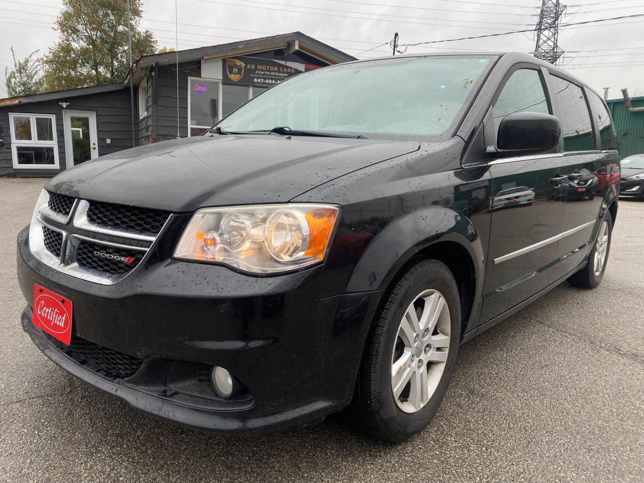 2014 Dodge Grand Caravan Crew Photo3