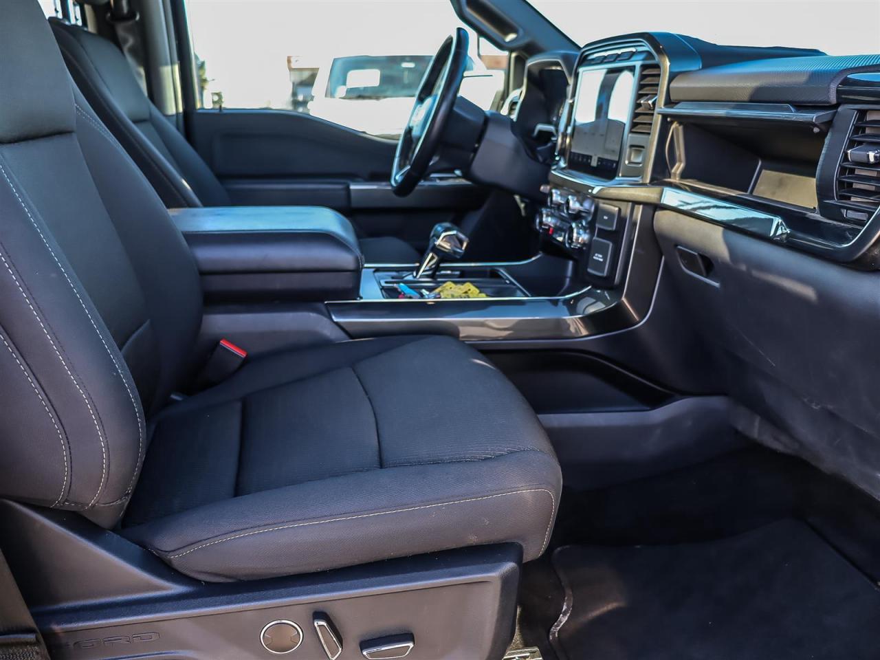 2021 Ford F-150 XLT Roof | Apple Car Play | tailgate step | Photo