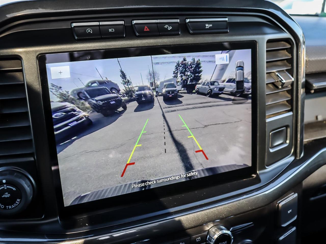 2021 Ford F-150 XLT Roof | Apple Car Play | tailgate step | Photo