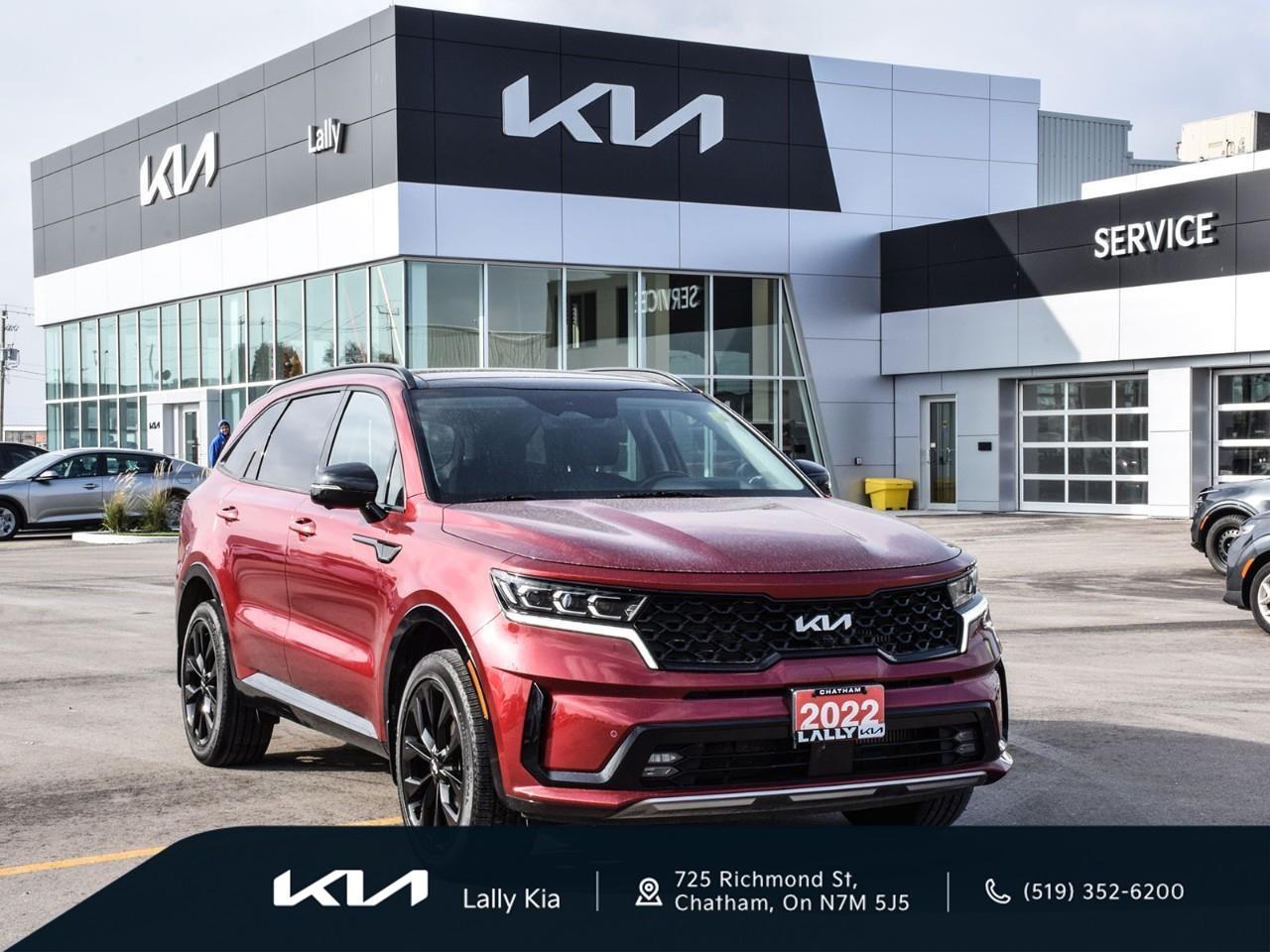 Used 2022 Kia Sorento 2.5T SX w/Black Leather New Arrival | Low KMs | Clean CarFax | Leather | Roof | Nav for sale in Chatham, ON